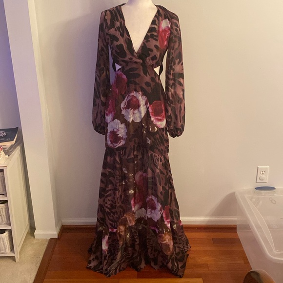 VENUS Dresses & Skirts - New in bag Venus’s side cut out maxi dress